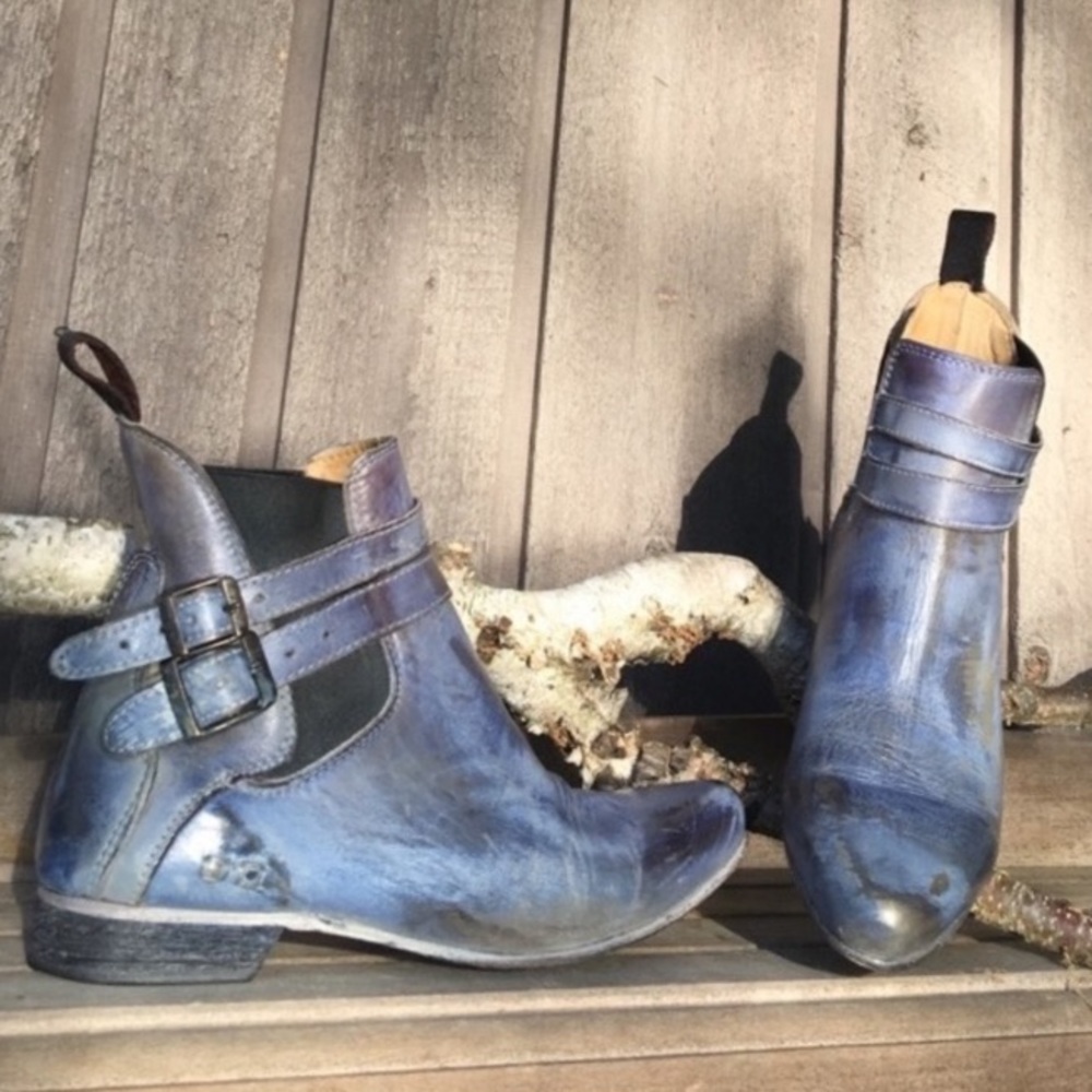 BED STU Boots Rare RAVINE Booties Blue Leather Buckles Elastic Size 8 - Picture 3 of 12